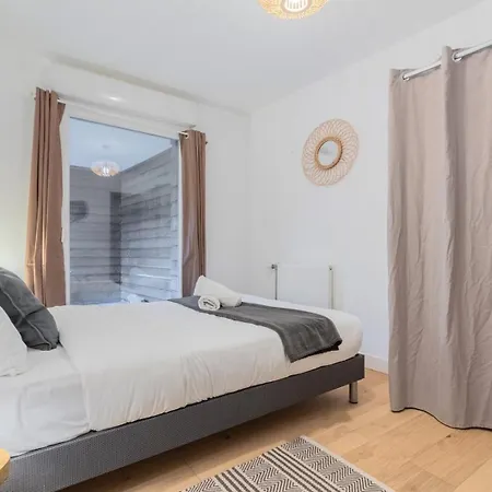 One Bedroom With Parking & Terrace * Croix