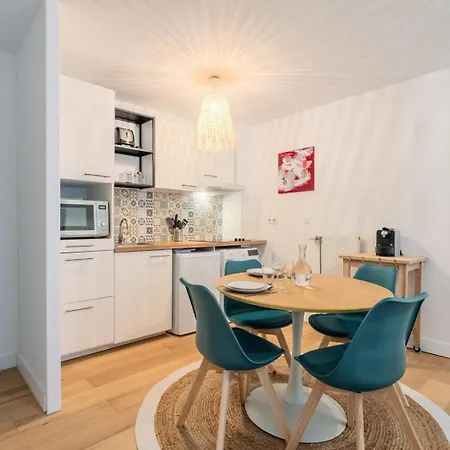 One Bedroom With Parking & Terrace Appartement *