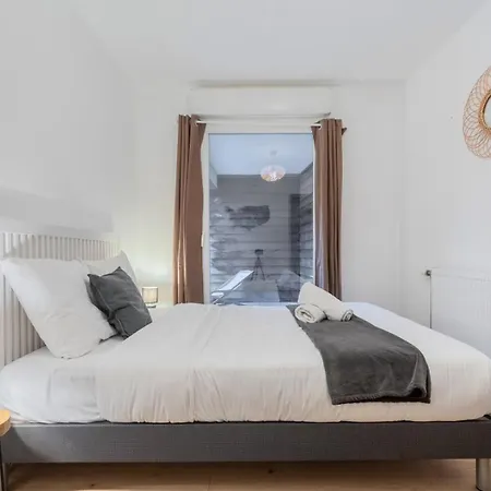 Appartement One Bedroom With Parking & Terrace